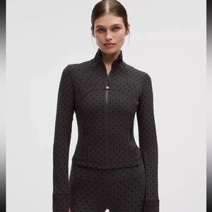LULULEMON CROPPED DEFINE Jacket Nulu Flocked polka dot  Black 2 NWT